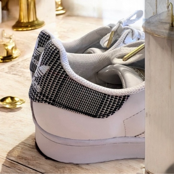 Adidas White Sneakers with Gold and Black Accents RARE - Picture 8 of 17